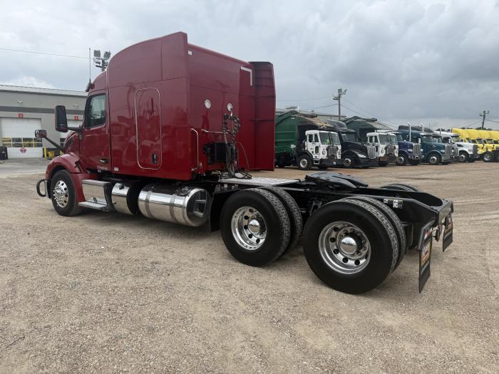 2023 Peterbilt 579-38