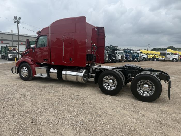 2023 Peterbilt 579-39