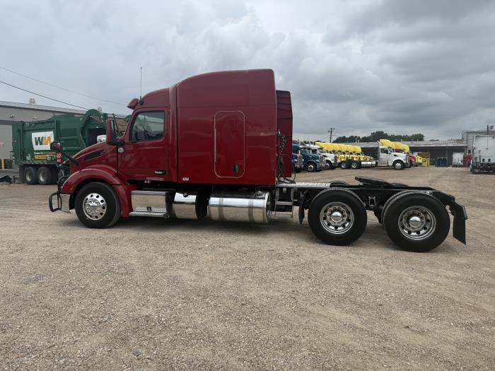 2023 Peterbilt 579-40
