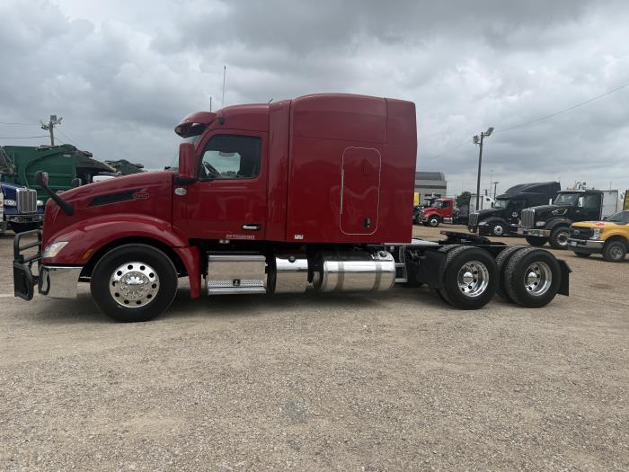 2023 Peterbilt 579-42