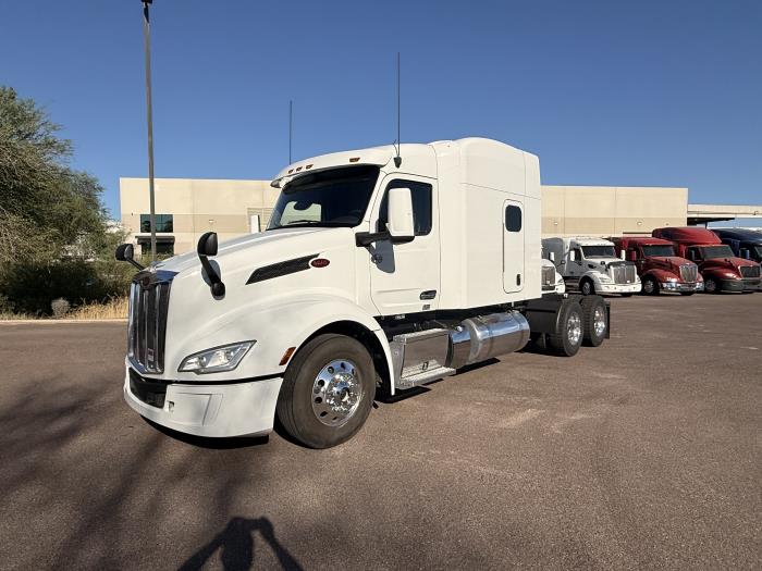 2022 Peterbilt 579-0