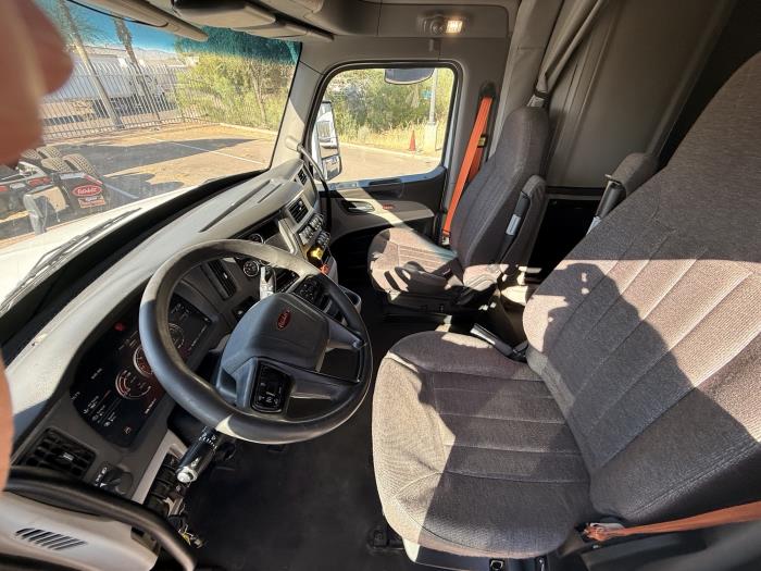 2022 Peterbilt 579-9
