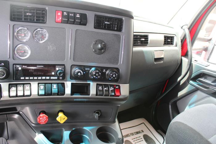 2022 Kenworth T680-10