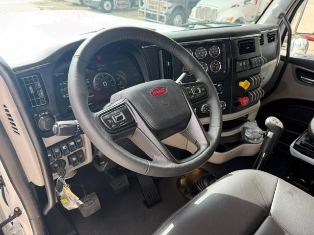 2027 Peterbilt 589-9