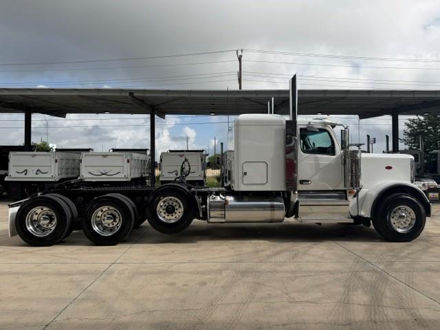2027 Peterbilt 589-7