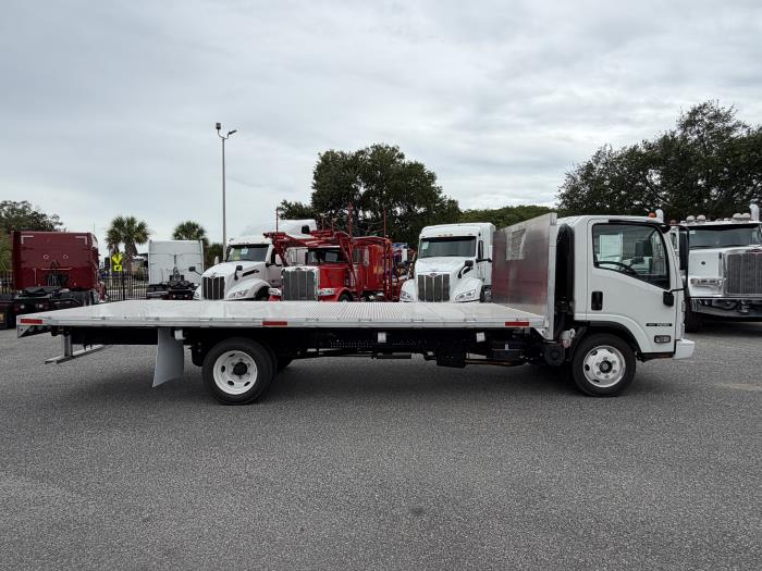 2025 Isuzu NRR in Orlando, FL — photo 7