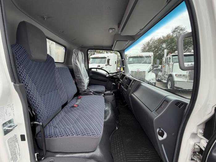 2025 Isuzu NRR-15