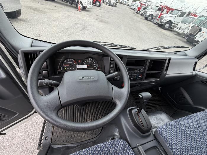 2025 Isuzu NRR-20
