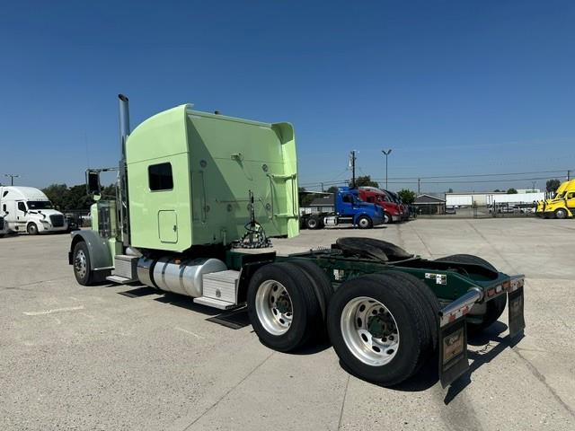 2023 Peterbilt 389-1