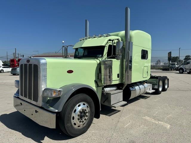 2023 Peterbilt 389-0