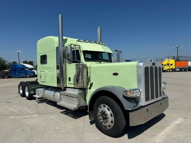 2023 Peterbilt 389-2