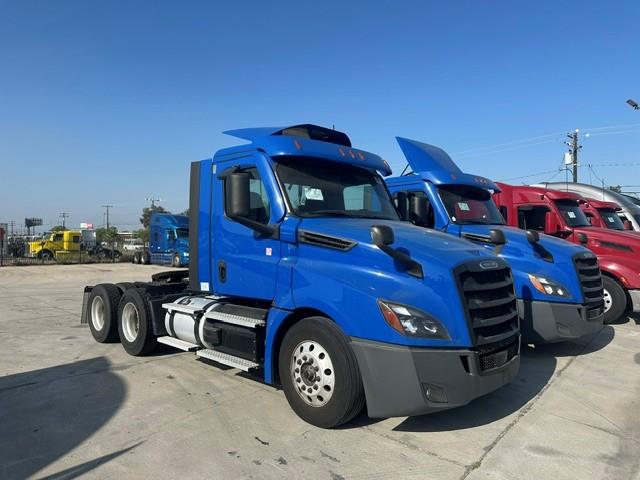 2020 Freightliner Cascadia-0