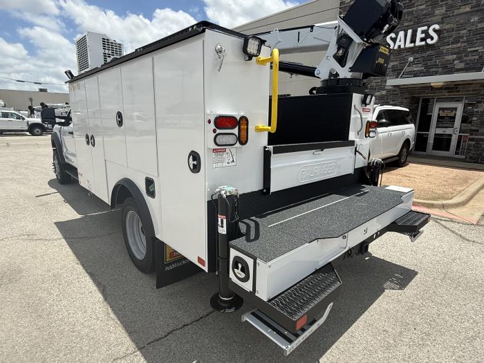 2026 Ford F-550-3