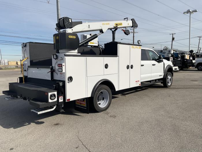 New 2026 Ford F-550 - photo 7