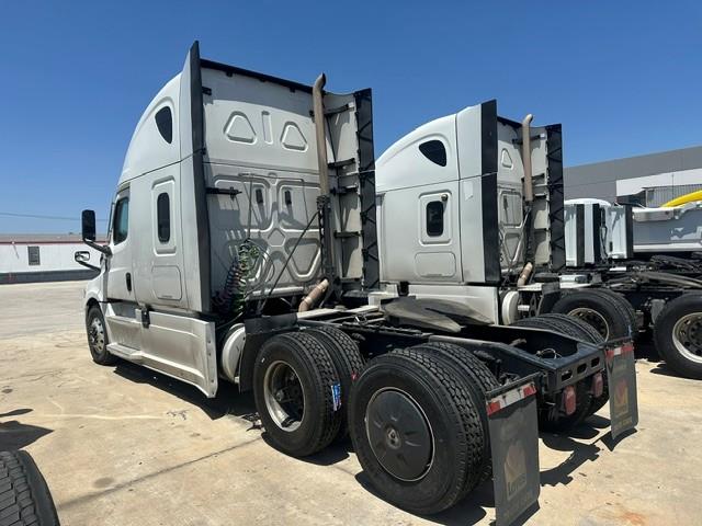 2021 Freightliner Cascadia-1