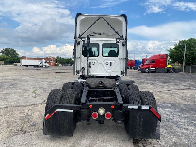 2021 Freightliner Cascadia-4