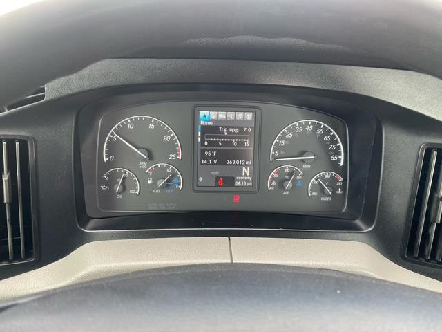 2021 Freightliner Cascadia-17