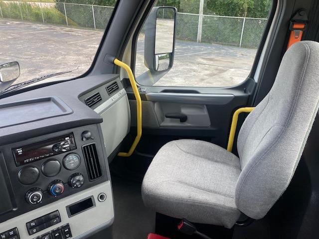 2021 Freightliner Cascadia-20