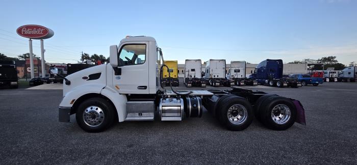 2020 Peterbilt 579-1