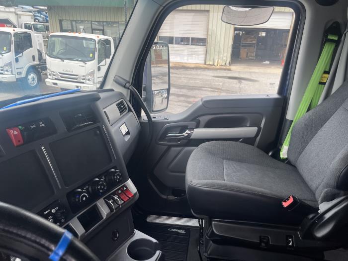 2022 Kenworth T680-8