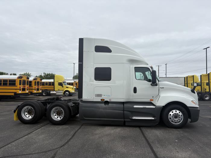 2022 International LT625-9