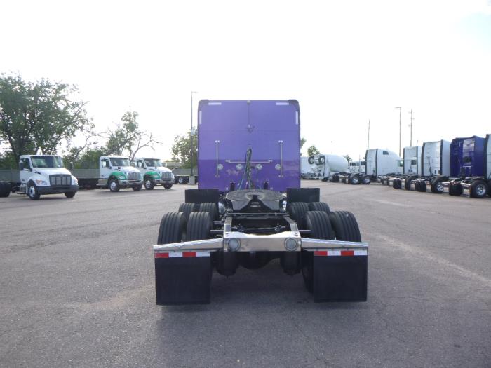 2023 Peterbilt 389-6
