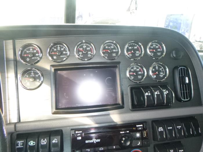 2023 Peterbilt 389-29