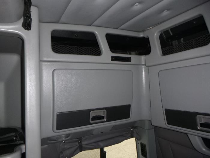 2023 Peterbilt 389-42