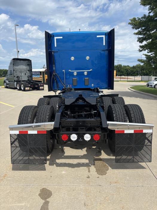 2023 Kenworth T680-4