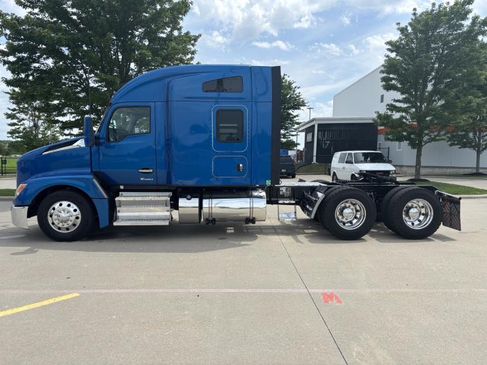 2023 Kenworth T680-6