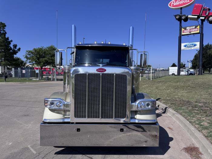 2027 Peterbilt 589-7