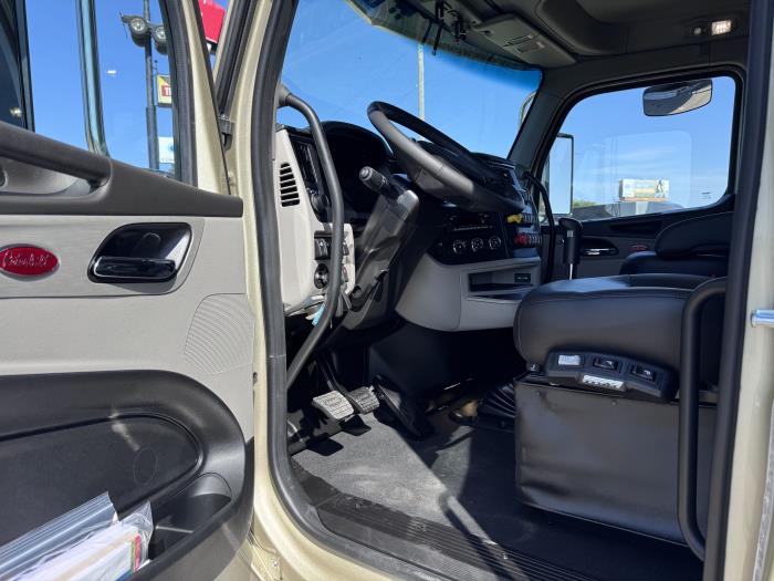 2027 Peterbilt 589-13