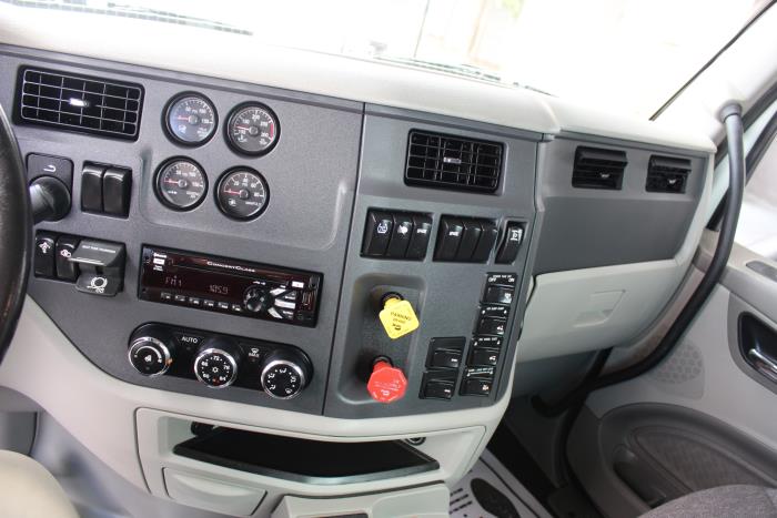 2019 Peterbilt 579-10