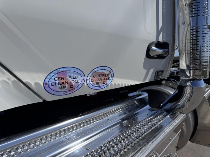 2027 Peterbilt 589-10