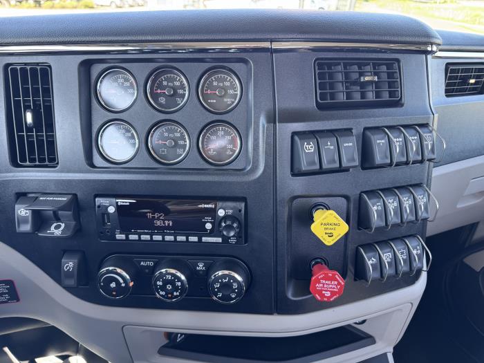 2027 Peterbilt 589-15