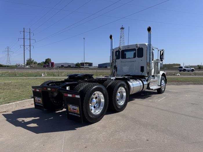 2027 Peterbilt 589-6