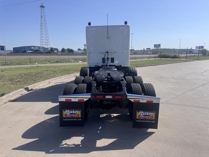 2027 Peterbilt 567-8