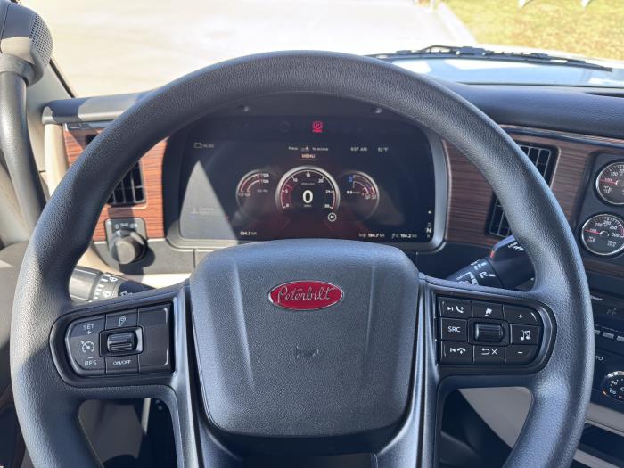 2027 Peterbilt 567-17