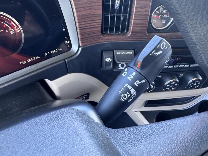 2027 Peterbilt 567-20