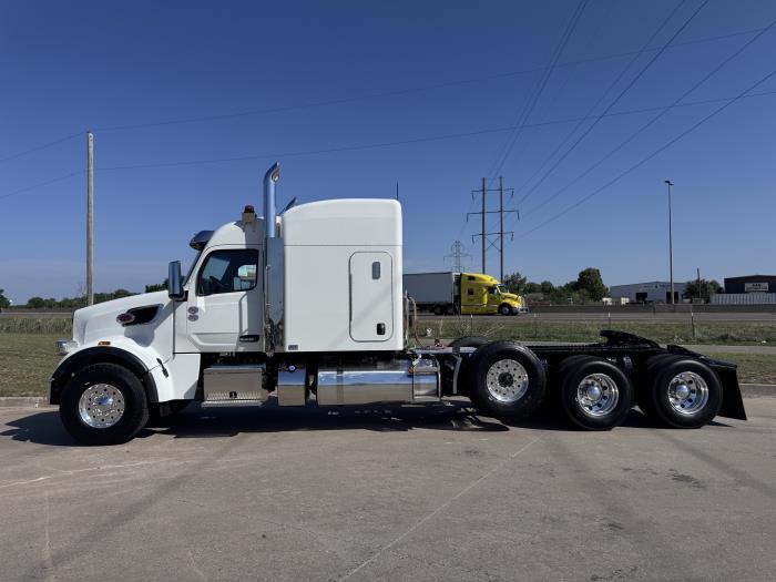 2027 Peterbilt 567-2