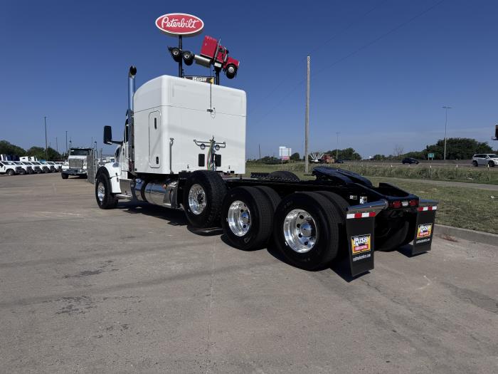 2027 Peterbilt 567-3