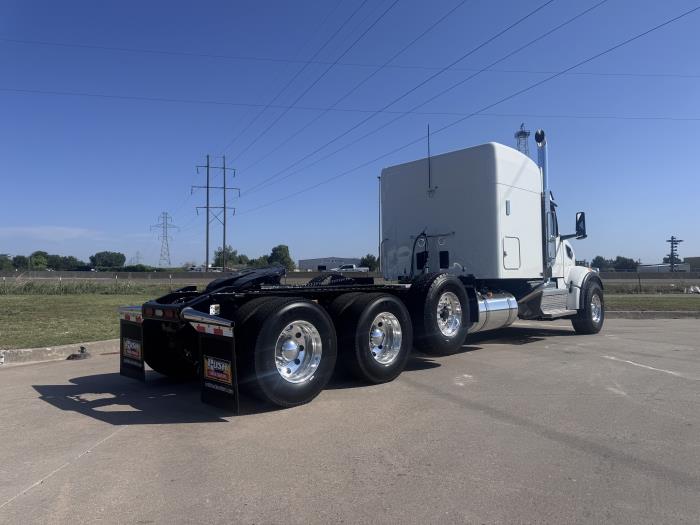 2027 Peterbilt 567-6