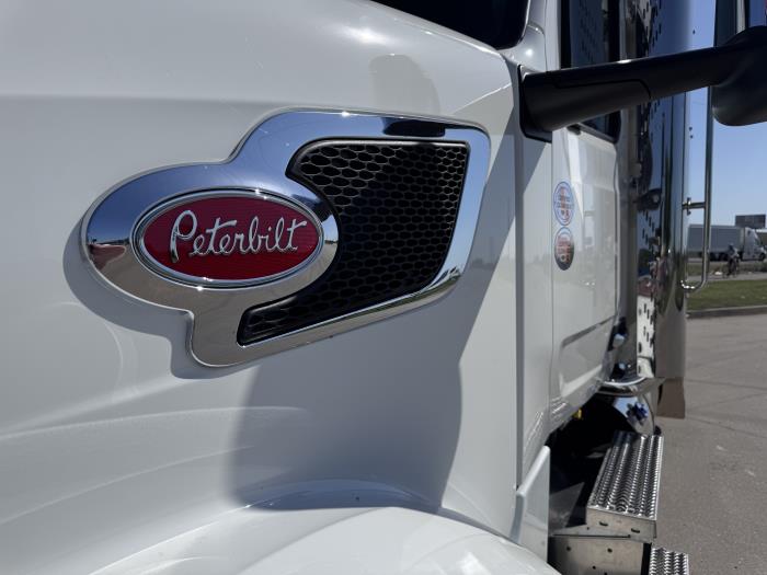 2027 Peterbilt 567-9
