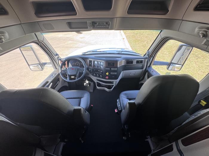 2027 Peterbilt 567-23
