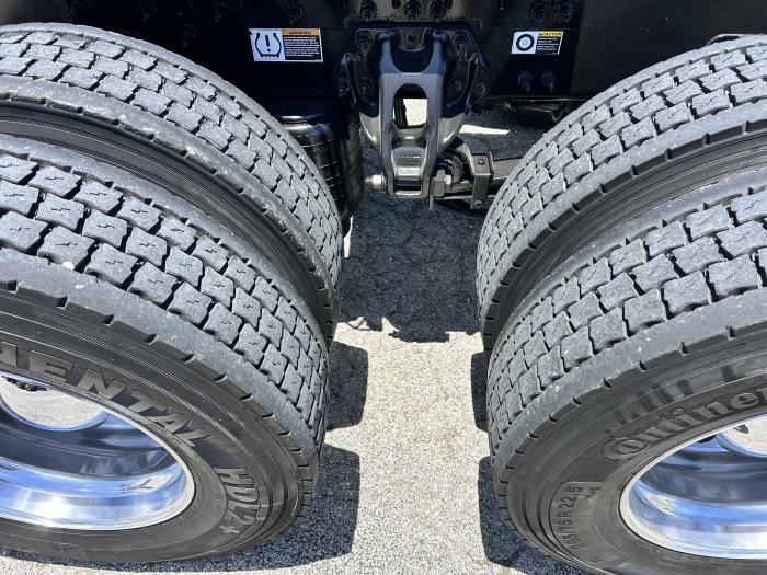 2021 Peterbilt 579-6
