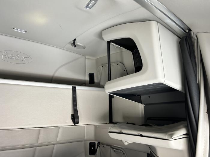 2021 Peterbilt 579-29
