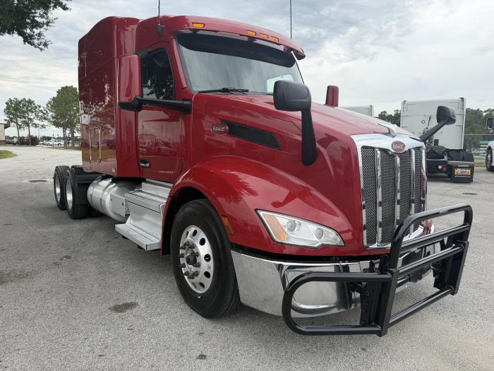 2023 Peterbilt 579-1