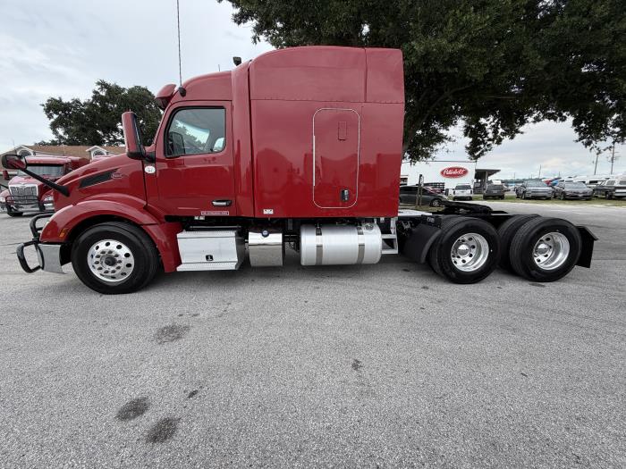 2023 Peterbilt 579-4
