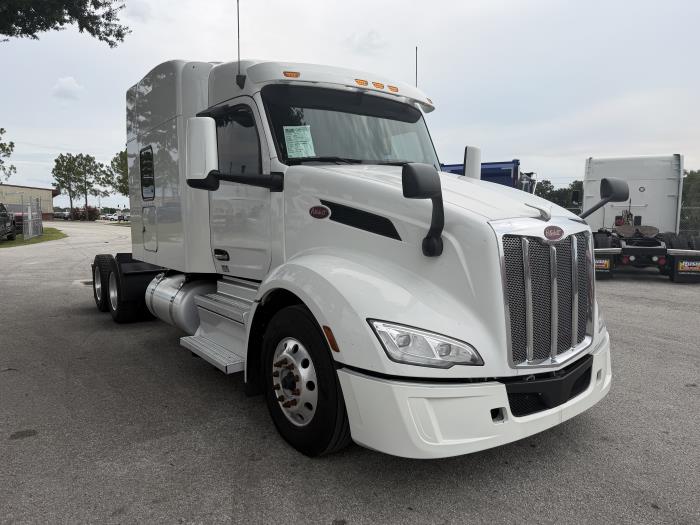 2022 Peterbilt 579-1