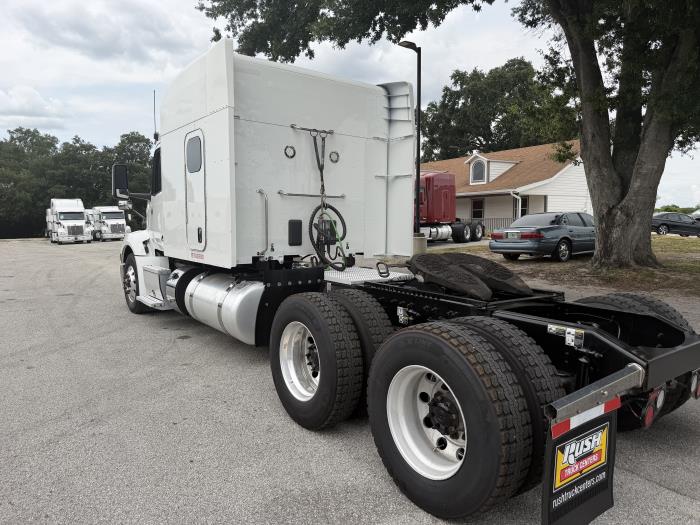 2022 Peterbilt 579-5